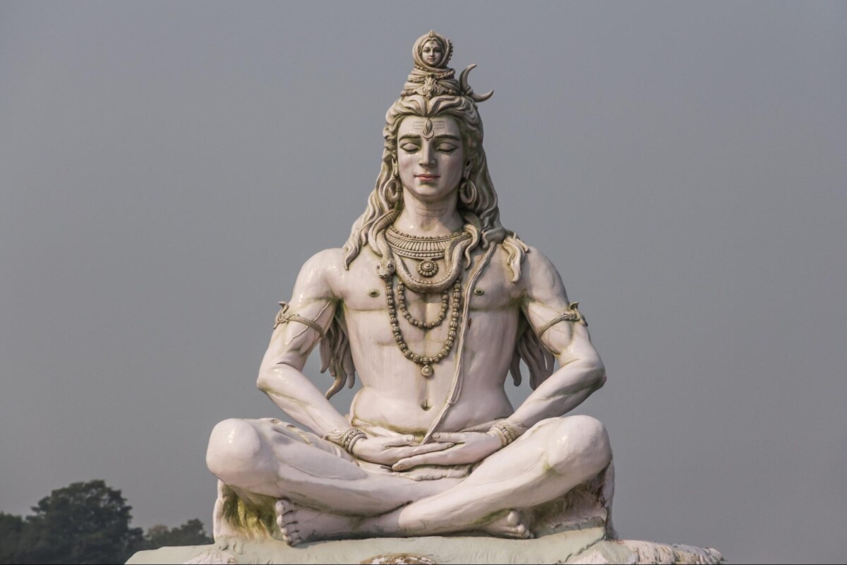 A large statue of Shiva in meditation at Parmarth Niketan ashram in Rishikesh